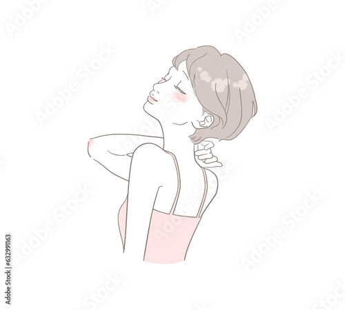 首に手を添えて穏やかに微笑むショートヘアの女性