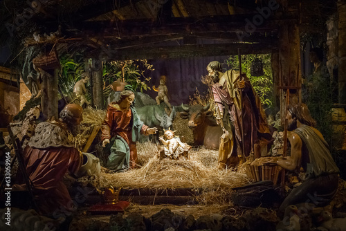 Foto Carved nativity scene