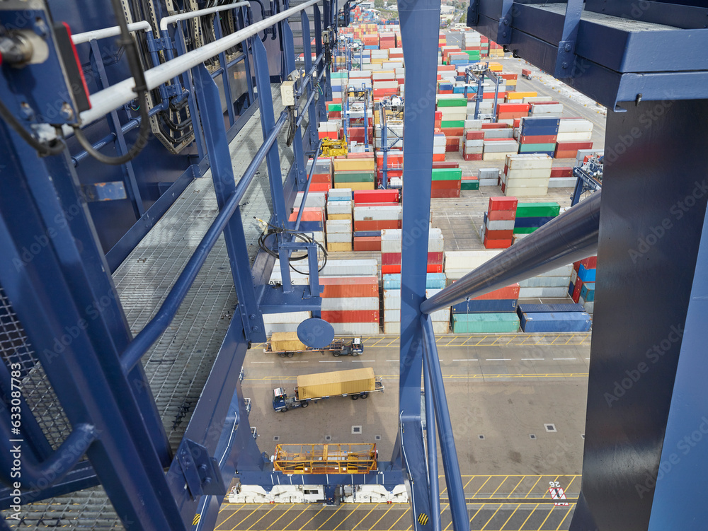 © Connect Images - High angle view of shipping containers in dockyard, Felixstowe, England © Connect Images - High angle view of shipping containers in dockyard, Felixstowe, England
