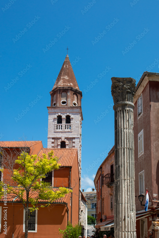 Church of St. Simon (Crkva sv. Šimun), Petra-Zoranića-Square (Trg Petra Zoranica) and Roman column (Rzymska kolumna) Zadar in the state of Zadar Croatia Church of St. Simon (Crkva sv. Šimun), Petra-Zoranića-Square (Trg Petra Zoranica) and Roman column (Rzymska kolumna) Zadar in the state of Zadar Croatia