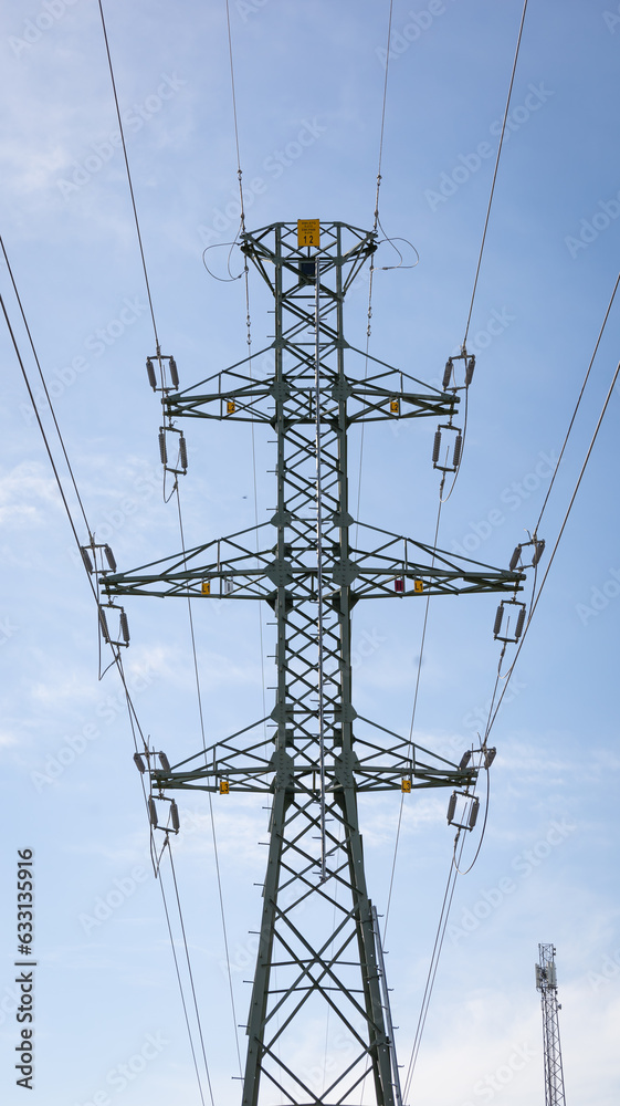 Słup wysokiego napięcia, linie energetyczne Słup wysokiego napięcia, linie energetyczne