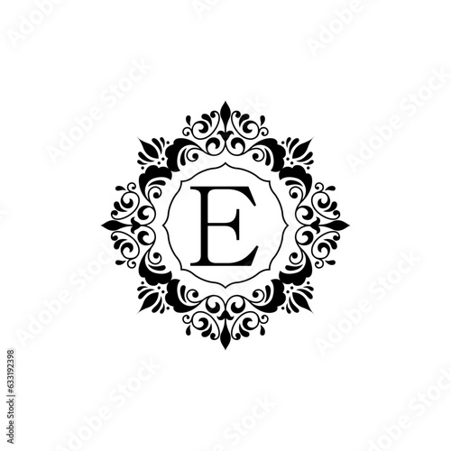 Fototapeta Naklejka Na Ścianę i Meble -  Luxury design Alphabet Logo E