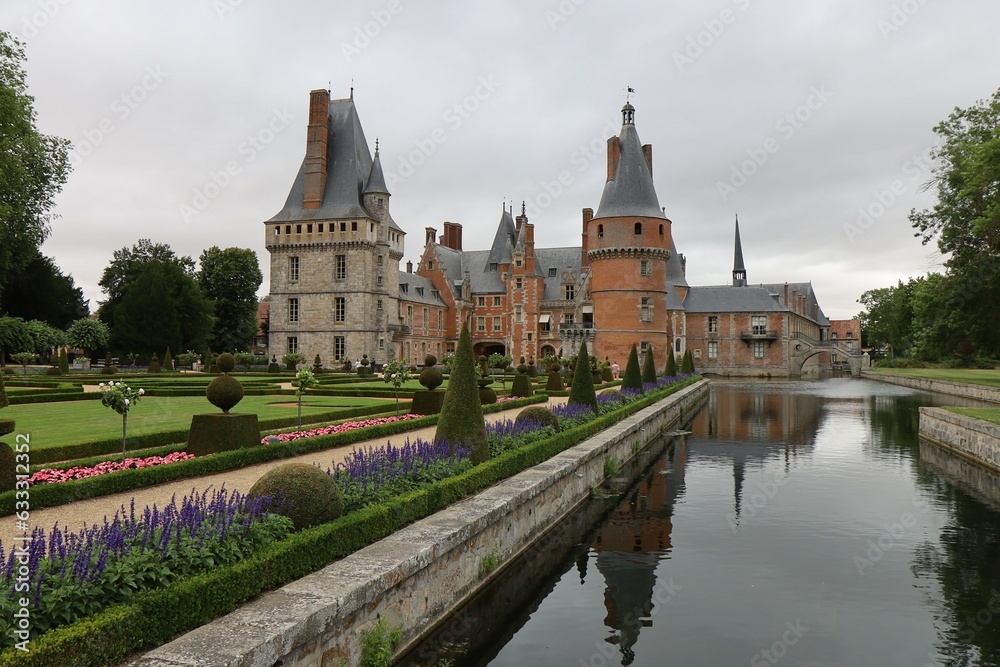 Les jardins du château de Maintenon, village de Maintenon, département de l'Eure et Loire, France