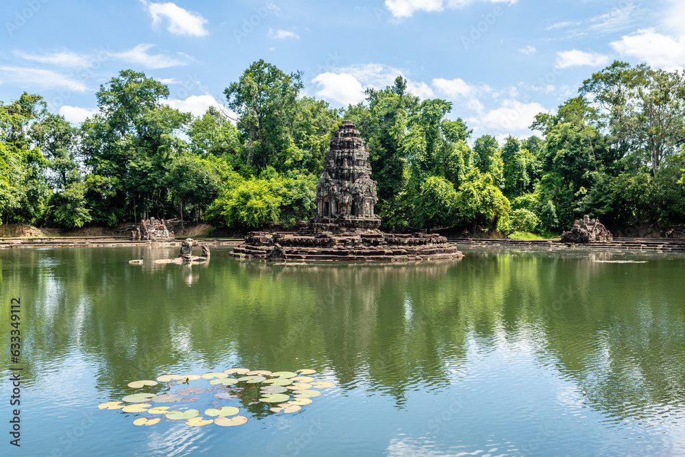 inside the amazing angkor wat temples, cambodia