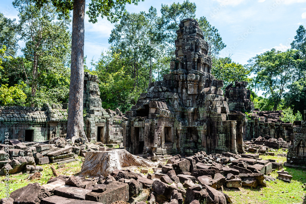 inside the amazing angkor wat temples, cambodia