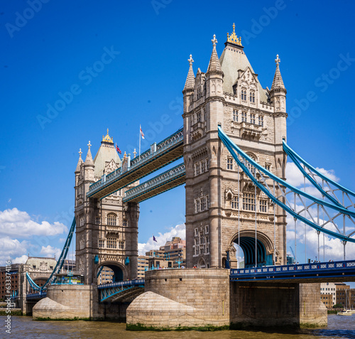 Photography Iconic Tower Bridge connecting London with Southwark on the Thames River UK beau