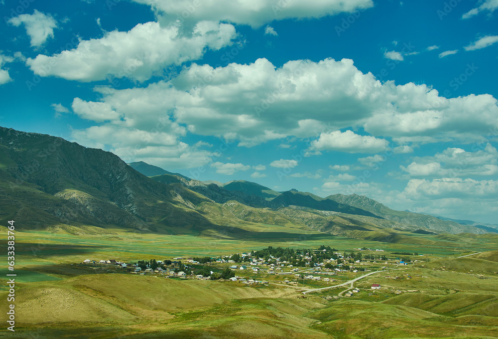 Obraz premium Mountain plateau, road to Kazarman, Kyrgyzstan