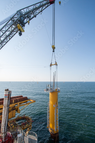 Offshore installation of a wind turbine foundation