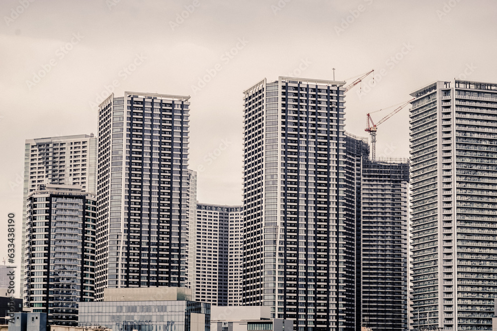 Fototapeta premium 東京都中央区のマンション群