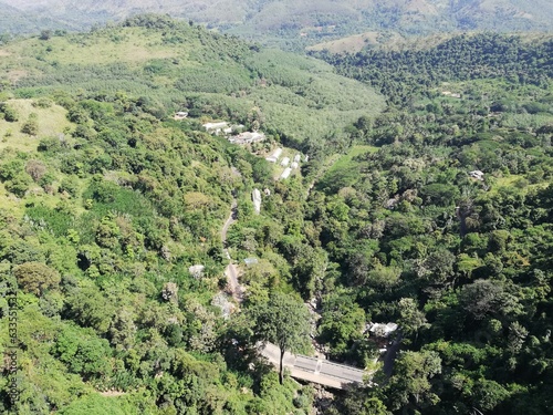 View of the Uda Diyaluma mountains photo