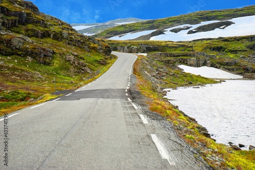 Fototapeta Naklejka Na Ścianę i Meble -  The Hardangervidda is a plateaufjell in Norway and the largest plateau in Europe.