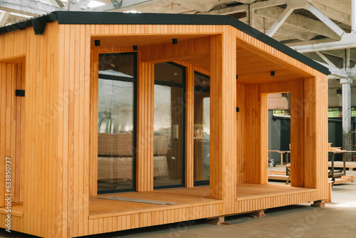 House building made by prefabricated parts. Mobile home handling