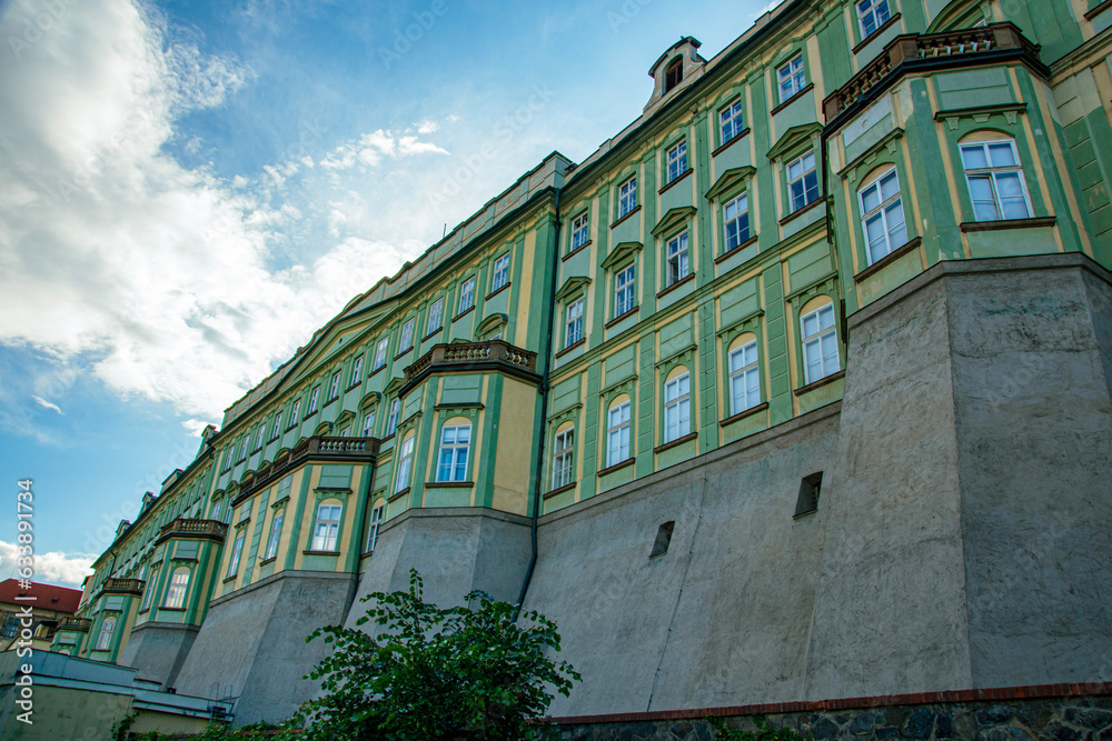 Obraz premium building with sky