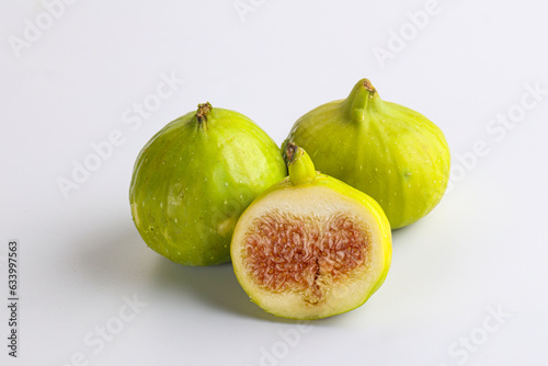 Ripe sweet juicy green fig heap