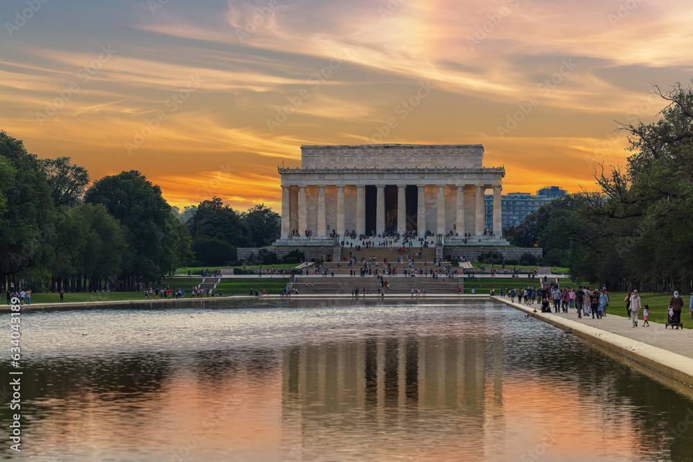 Lincoln Memorial and reflecting pool in Washington D.C. Lincoln Memorial and reflecting pool in Washington D.C.