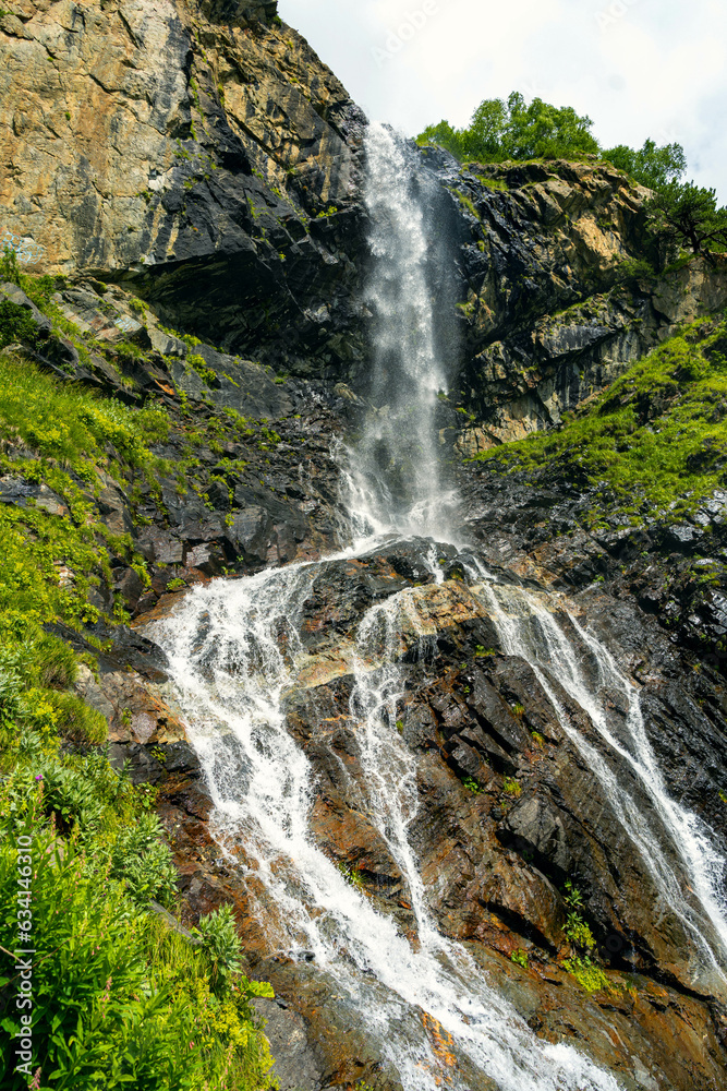 Obraz premium panorama of summer mountains with waterfalls
