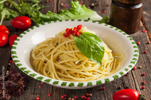 spaghetti with and basil