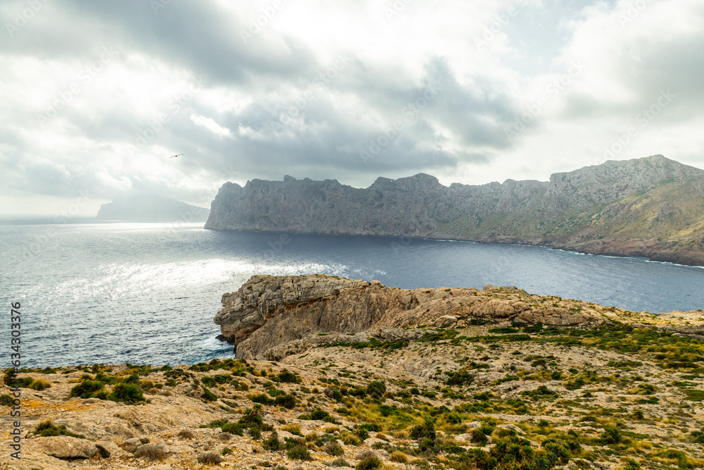 Urlaubsstimmung in der Bucht von Cala Sant Vicenç auf der wunderschönen Balearen Insel Mallorca - Spanien