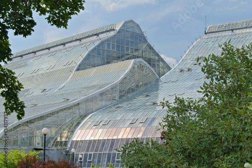 Obraz na płótnie Greenhouse in the Tsitsin Main Moscow Botanical Garden of Academy of Sciences. w salonie
