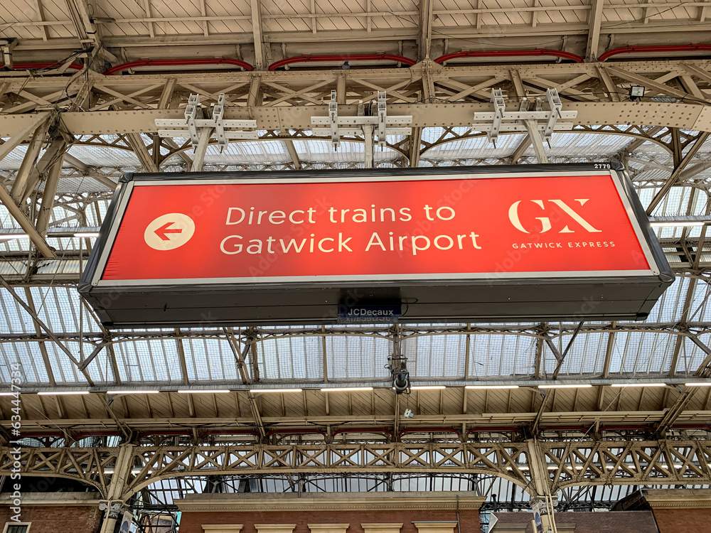 London UK 12 10 2022 London Victoria Train Station Gatwick Express london-uk-12-10-2022-london-victoria-train-station-gatwick-express