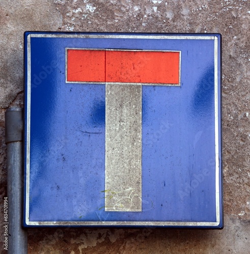 Italy: Road signal (Dead end street).