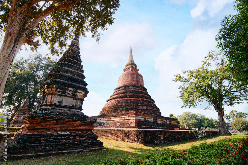 Fototapeta premium Sukhothai, Pagoda at Wat Chana Songkhram temple,One of the famous temple in Sukhothai,Temple in Sukhothai Historical Park, Sukhothai Province,Thailand. UNESCO world heritage