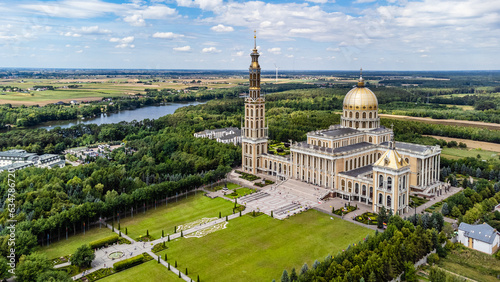 Bazylika Sanktuarium Matki Bożej w Licheniu, widok z drona.  photo