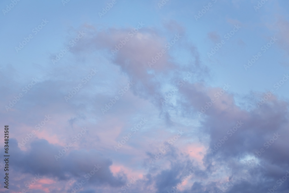 Obraz premium colorful dramatic sky with cloud at sunset