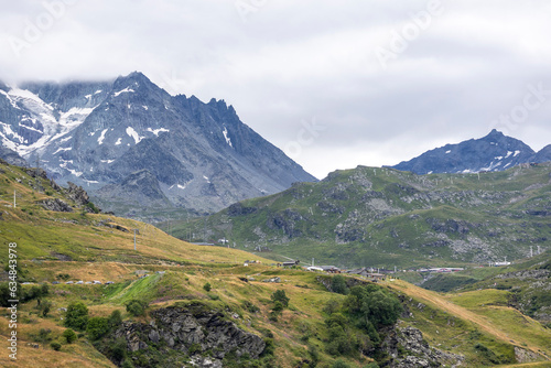 Les Alpes depuis la Savoie en été-08 (ID: 634843978)