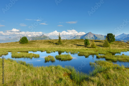 Bergsee in den herrlichen österreichischen Alpen