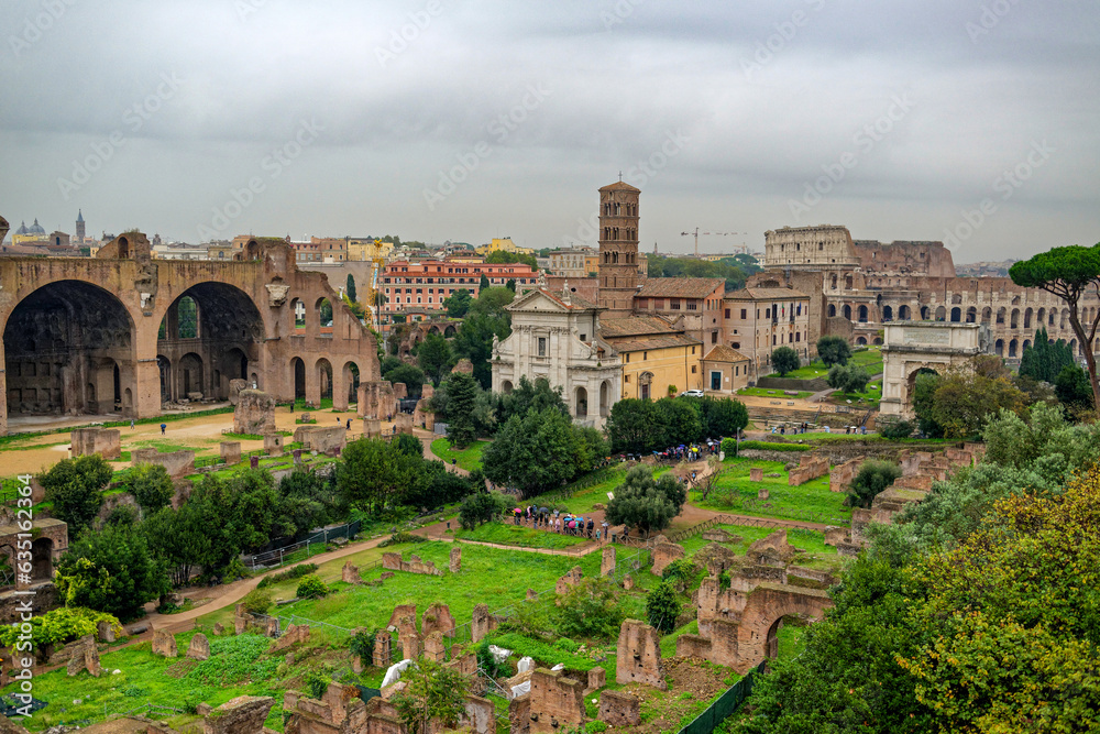 Journée pluvieuse dans le Forum Romain 