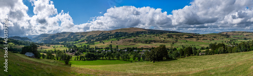 Panorama avec vue sur Collanges, Cantal, Auvergne, France