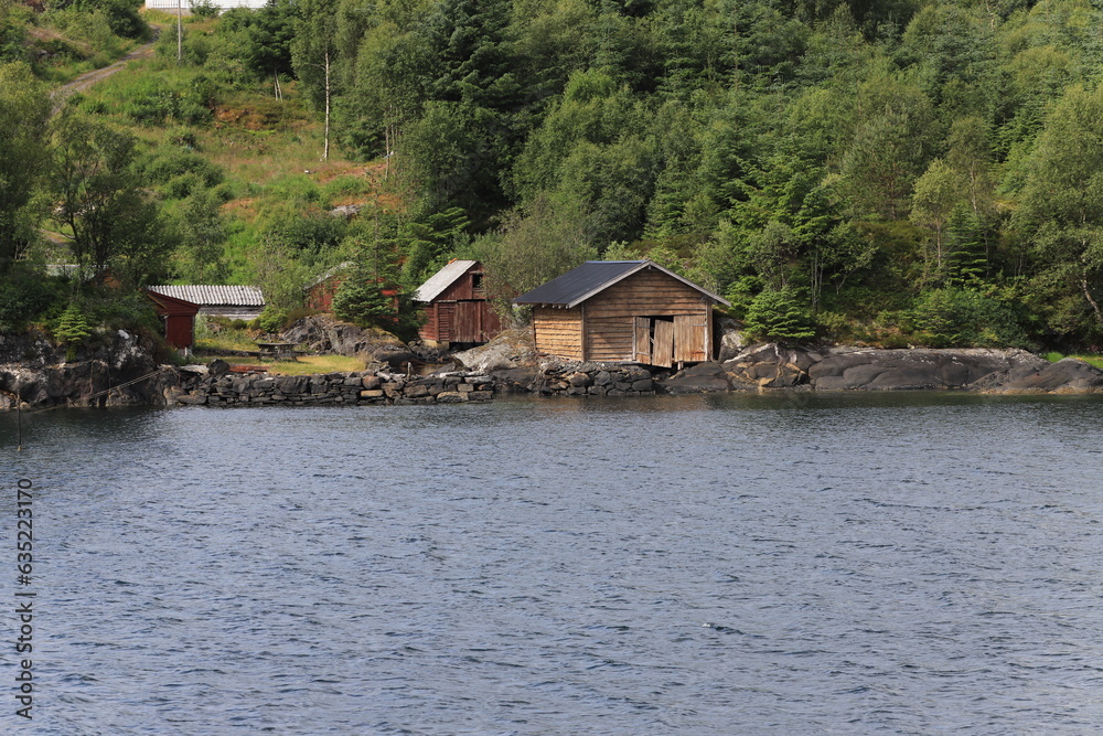 maison le long de fjord près de Bergen maison le long de fjord près de Bergen