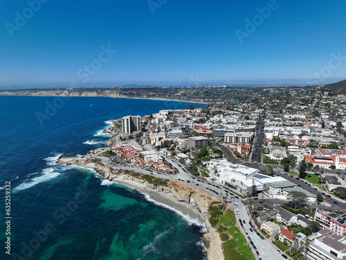 Fototapeta Naklejka Na Ścianę i Meble -  Aerial view of La Jolla cove and beach in San Diego California. travel destination in USA
