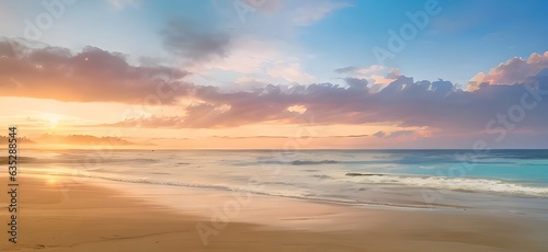 青空とオレンジ色の夕焼けがグラデーションするビーチの美しい風景 © sky studio