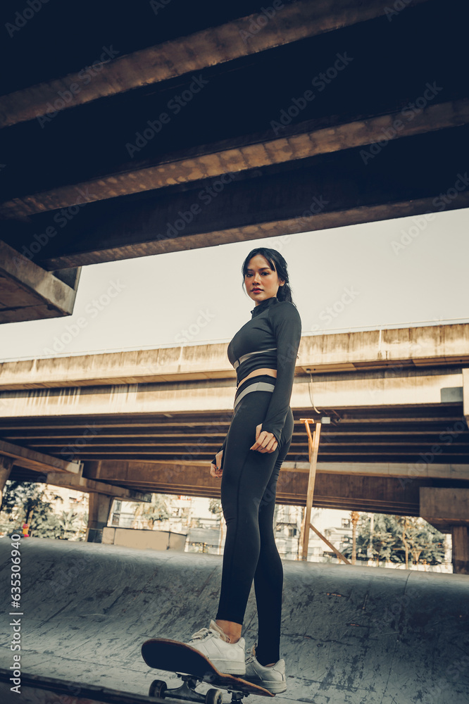 Obraz premium asian sports women