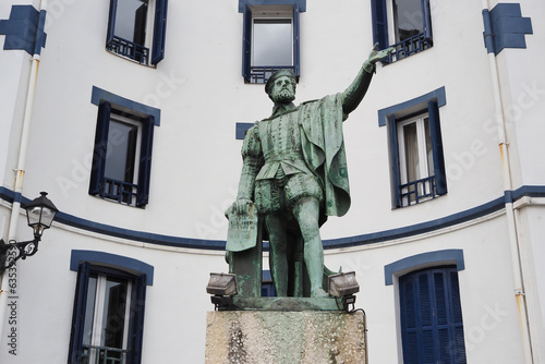 statue of juan sebastian el cano in getaria