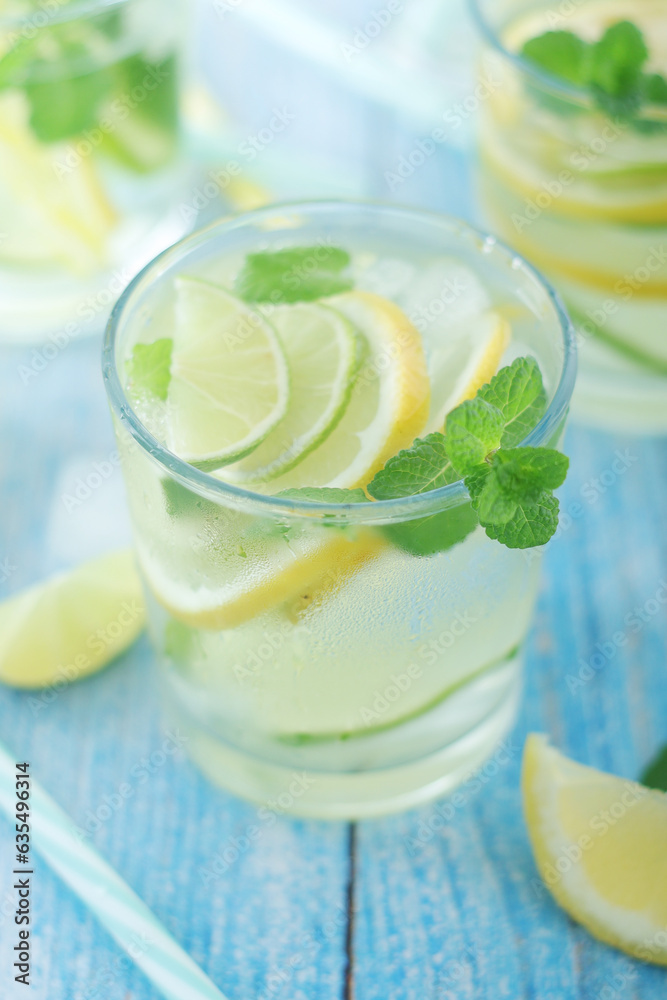 Glasses with lemon and lime lemonade Glasses with lemon and lime lemonade