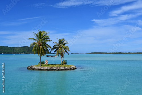 Bora Bora Lagoon | Beautiful blue water | French Polynesia