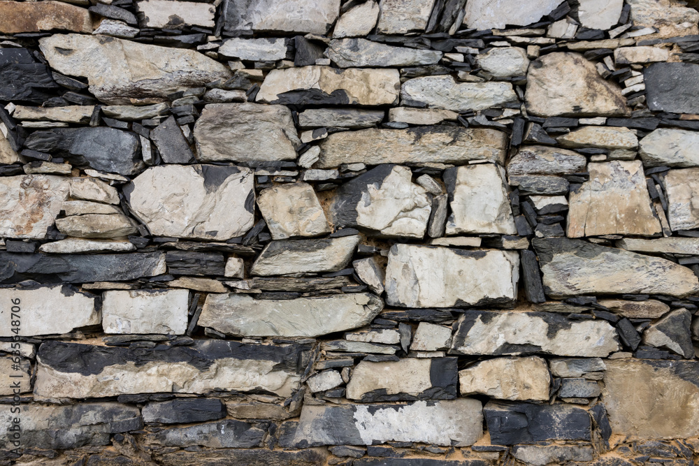 Fototapeta premium Feldsteine als Mauer