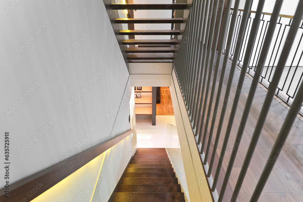 I decorated the stairs leading down to the basement brightly and glaringly I decorated the stairs leading down to the basement brightly and glaringly