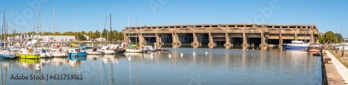 Obraz na płótnie Panoramic View of the old Submarine Bunker in Bordeaux, today a Marine Museum w salonie