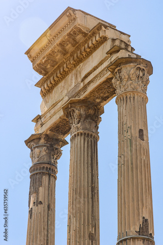 Fotografija Temple of Castor and Pollux in the Roman Forum