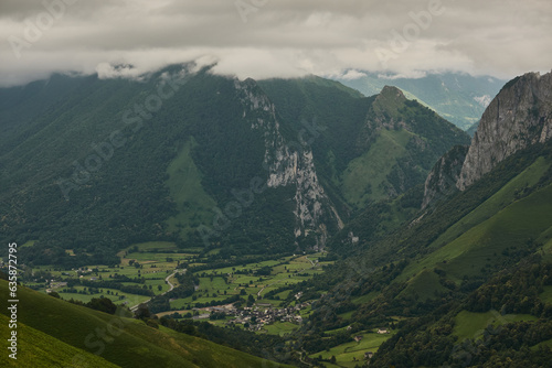 The Hourataté pass is a mountain pass in the Pyrénées-Atlantiques that connects the Aspe Valley, in historic Béarn, with Lourdios-Ichère © JaviJfotografo