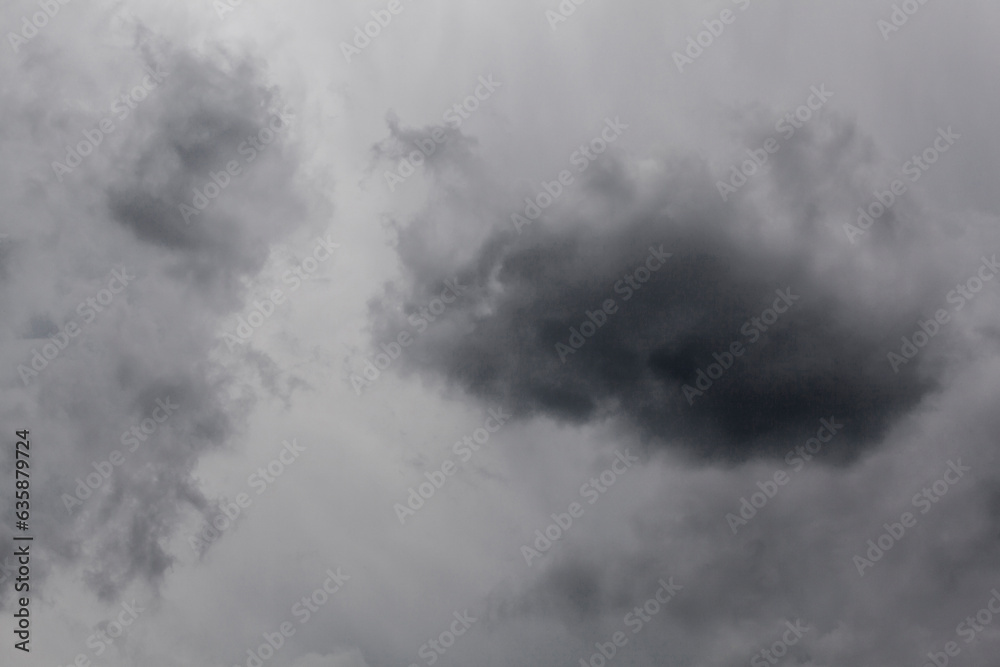 Fototapeta premium Dramatic sky with clouds before thunderstorm