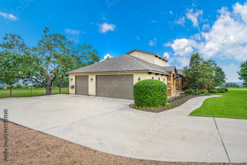 Canvas Print A home garage