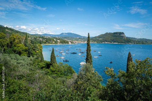 Fototapeta Naklejka Na Ścianę i Meble -  the bay of Garda on Lake Garda in Italy