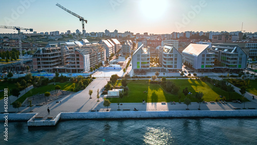 Beira Rio Tejo Portugal Braço de Prata
Cabo Ruivo Marvila Parque Lisboa Verão Europa Docas Residenciais Estuário Azul Verde Paisagem Natural Natureza Português Portugal Marginal Freguesia Portuguesa photo