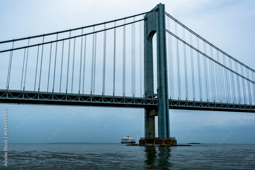 RMS Queen Mary 2 Leaving New York City