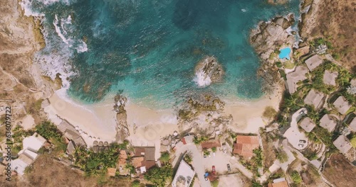 Video de dron cenital 4k, Playa paradisiaca Puerto ángel